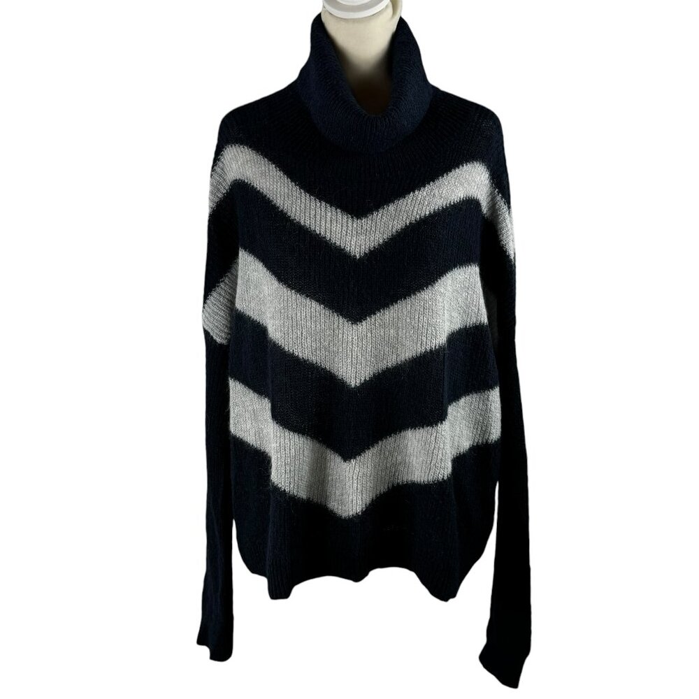 Like new! Abercrombie & Fitch Mohair Blend Turtleneck Sweater Size Small